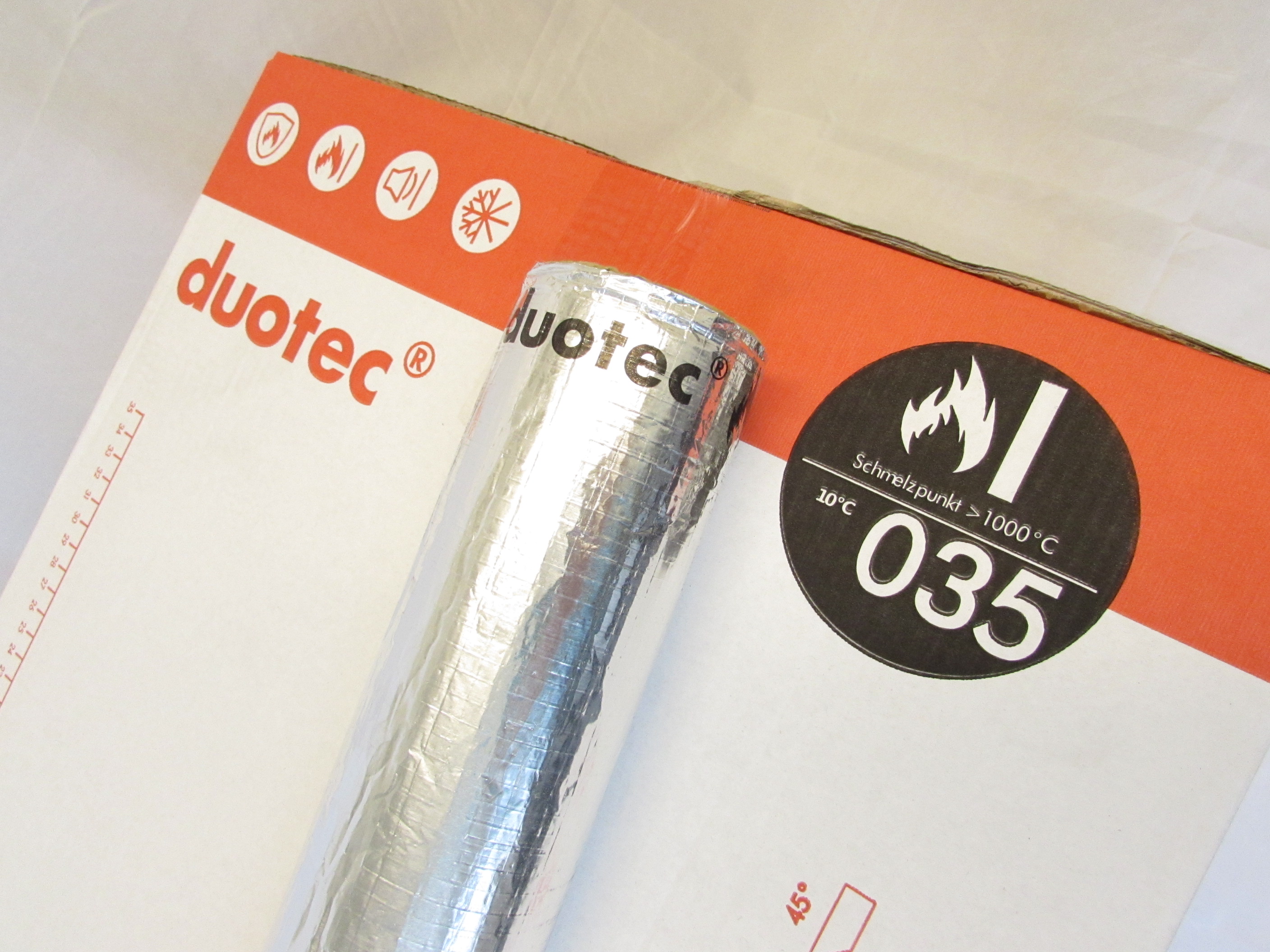 Duotec Wärmedämmung vor Verpack Nahaufnahmeung