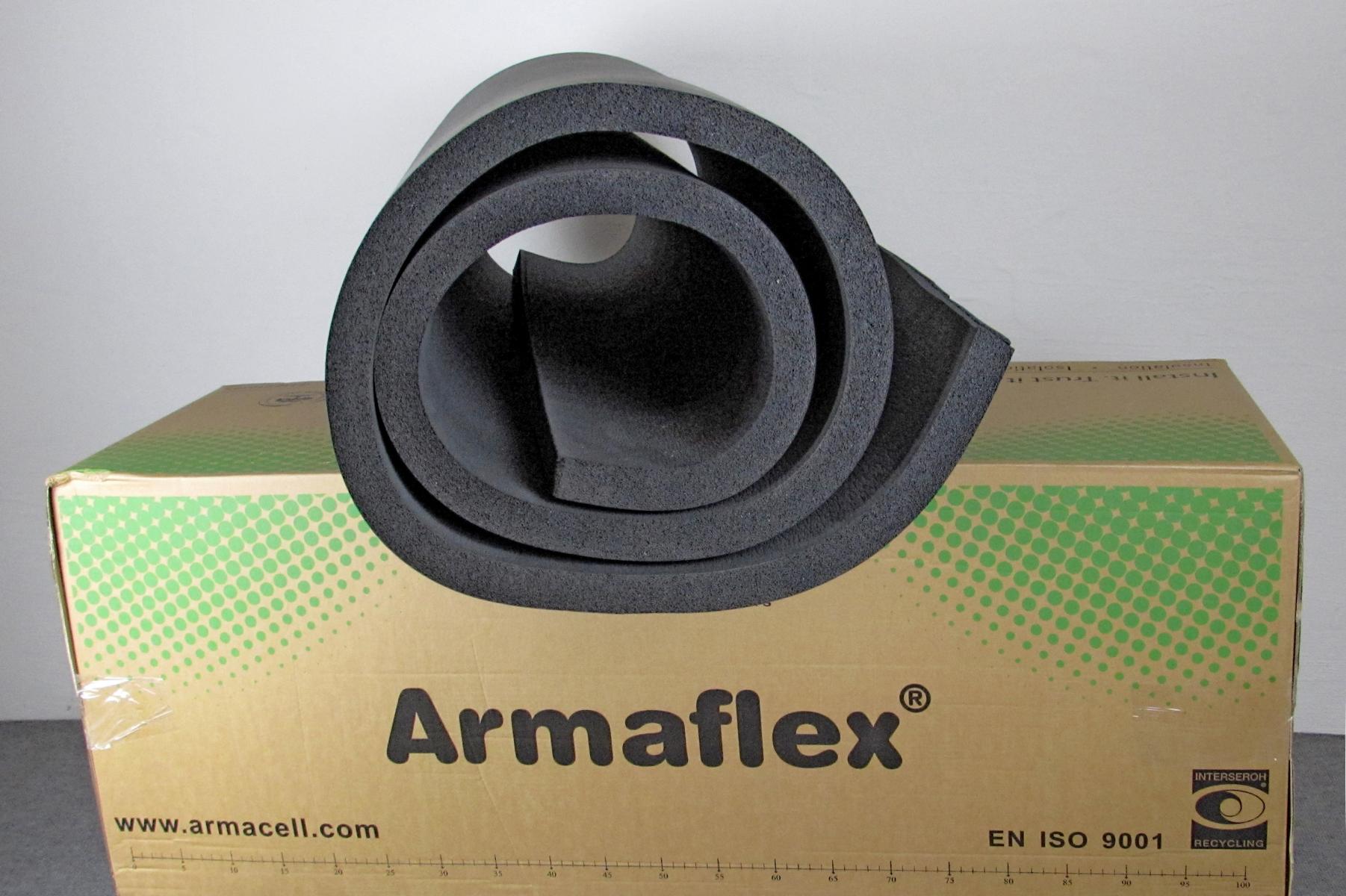 eine zusammengerollte Armaflex HT Endlosplatte auf Karton